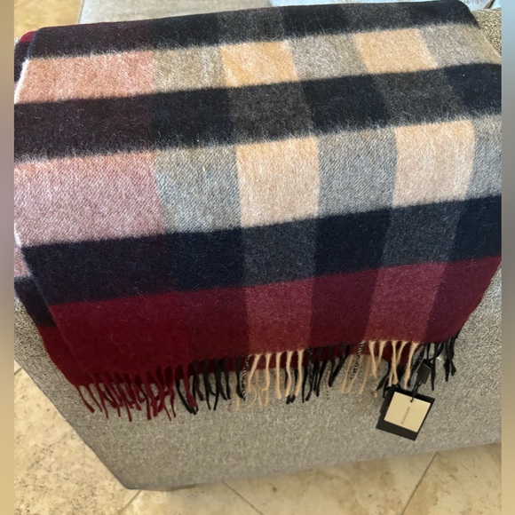 BURBERRY Claret Check 100% Cashmere Scarf, 200x36 cm, Authentic (final sale) - Picture 3 of 14